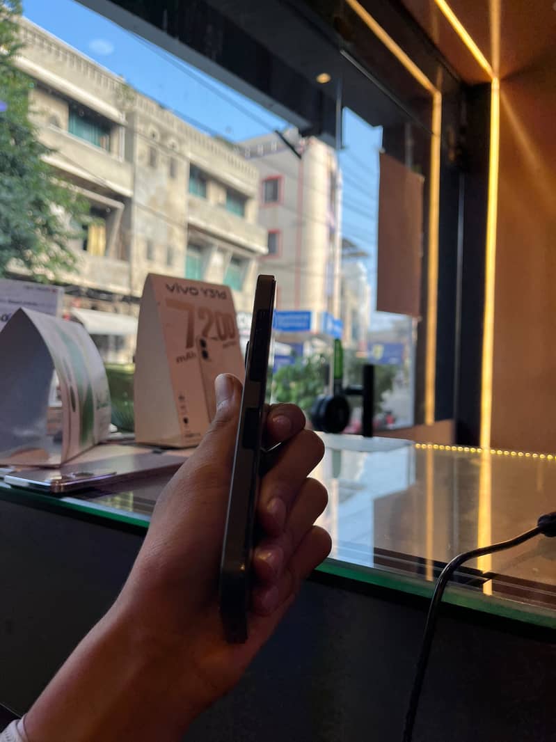 Apple iPhone 14 Pro 2