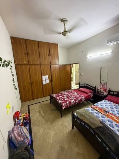 10 Marla Upper Portion Available For Rent Wapda Town Ph1 Block G4 Semi Furnished Seprate Gerage