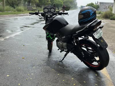 YAMAHA YBR 125 2017 Model Special For Bike Lovers. Watsap 03416219072