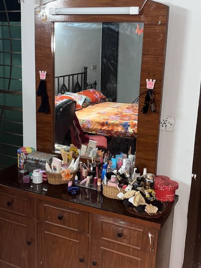 dressing table