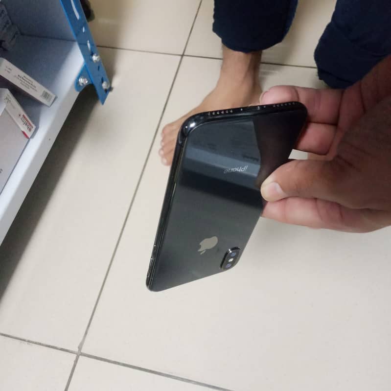 Apple iPhone X 1