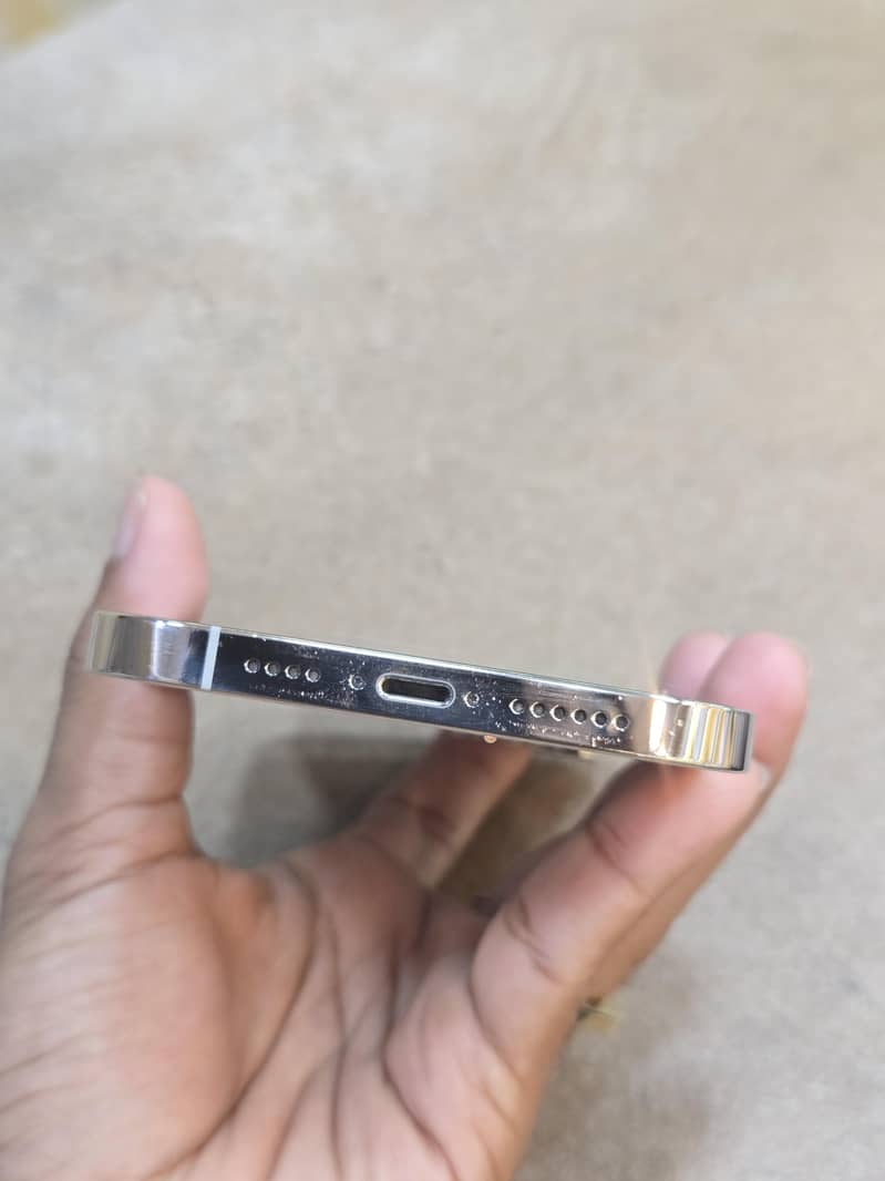 Apple iPhone 12promax 5