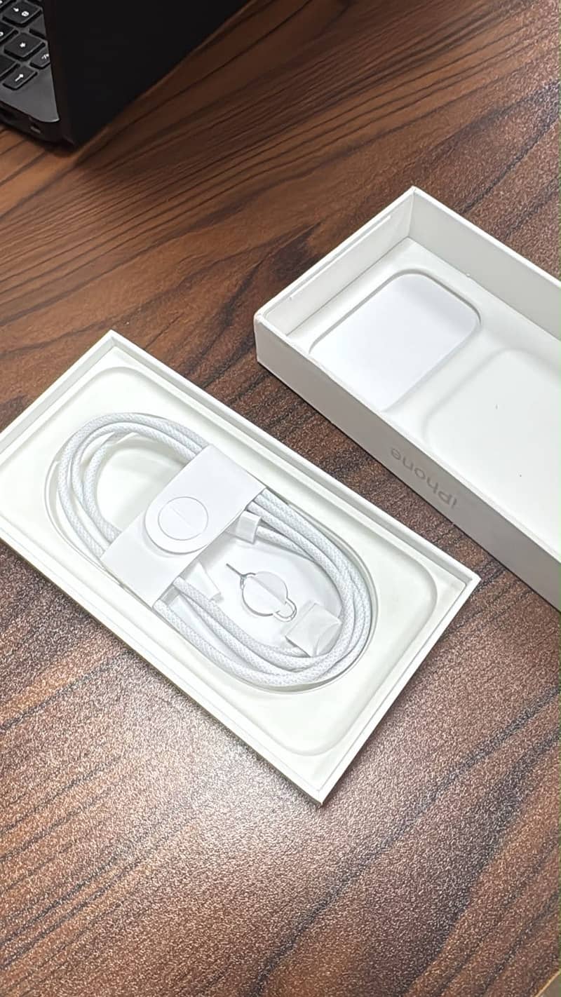Apple iPhone 17 Pro 1