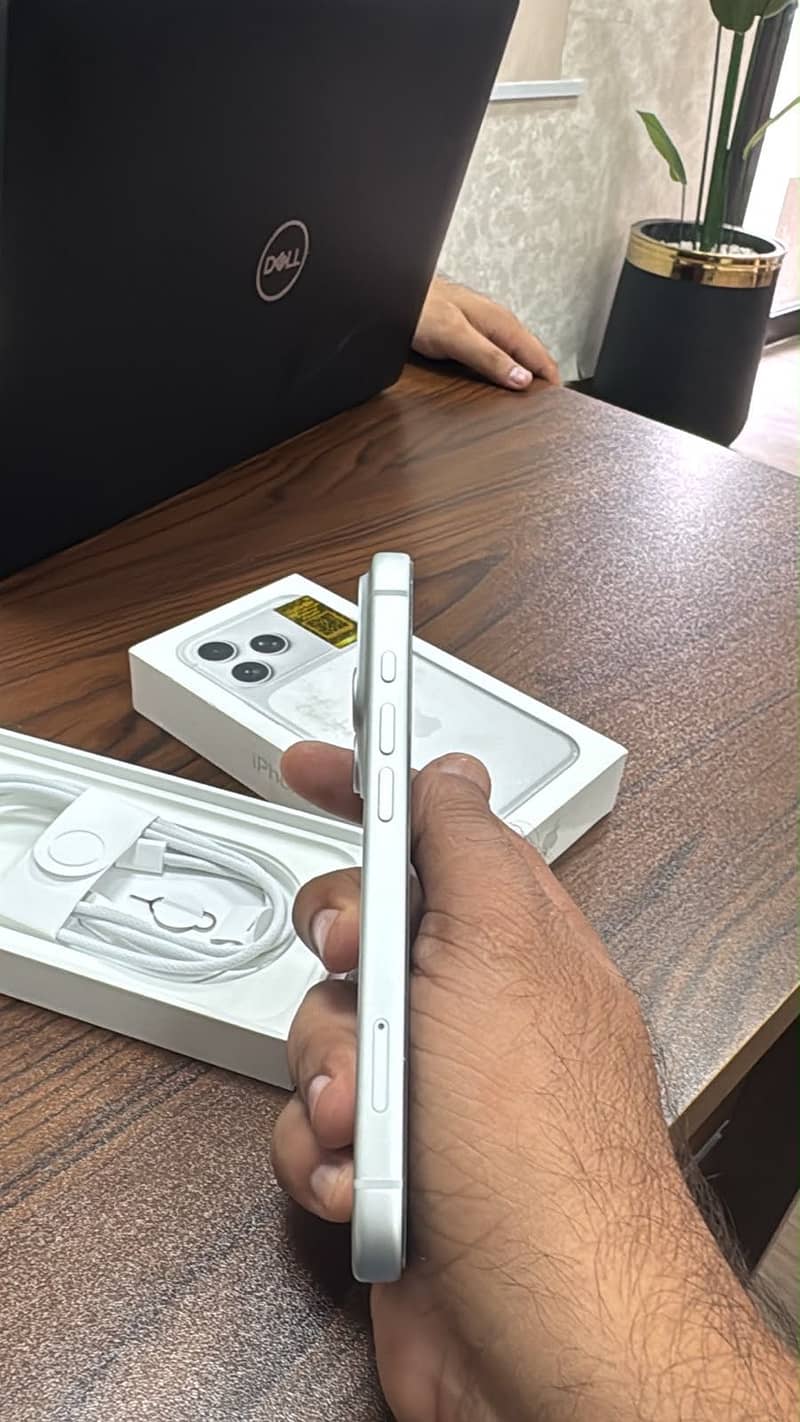 Apple iPhone 17 Pro 6
