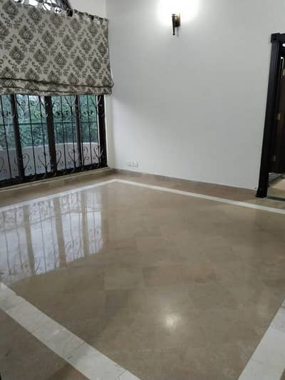 1 Kanal Upper Portion Available In I-8/3 for rent