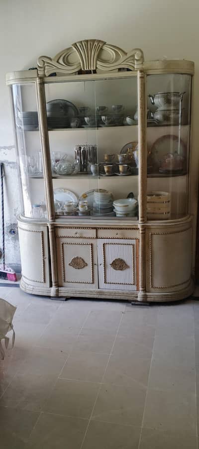 showcase and iran stand