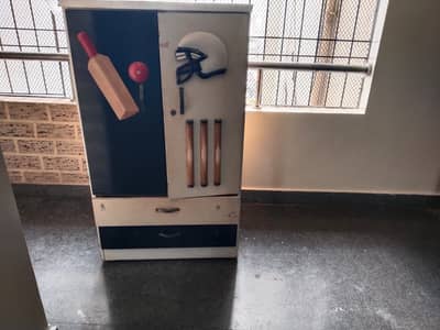 Used condition cupboard