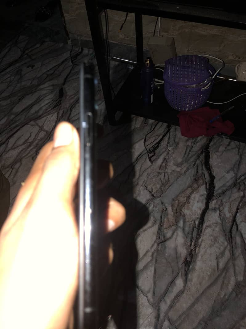 Apple iPhone 11 Pro 3