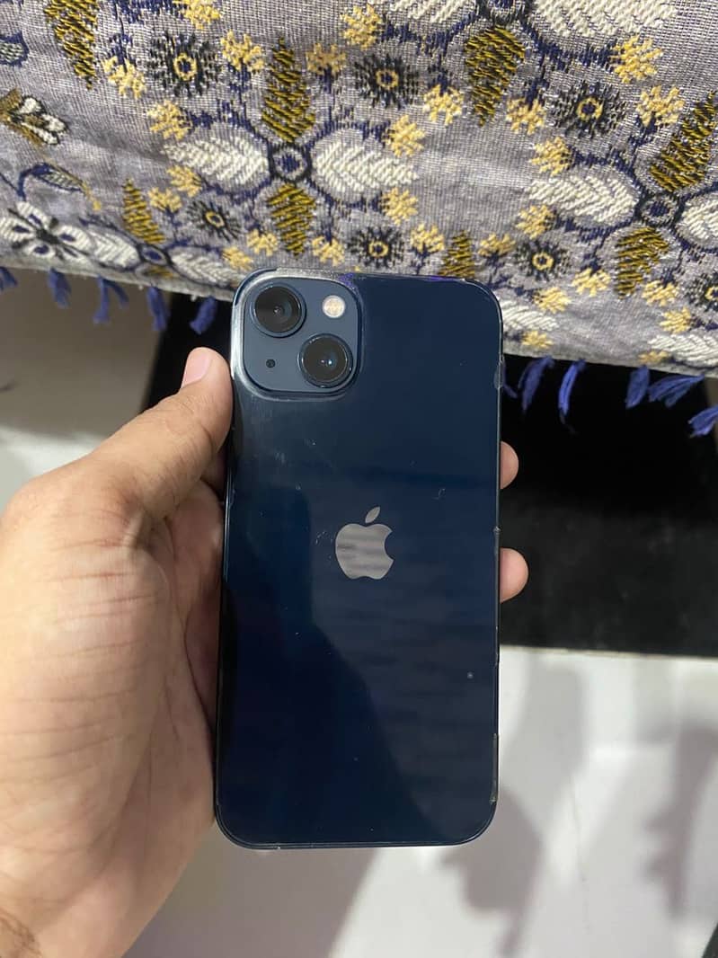 Apple iPhone 13 0