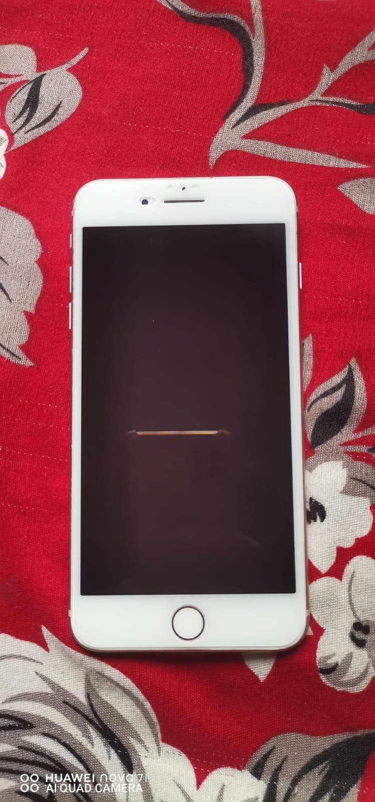Apple iPhone 8 Plus 0