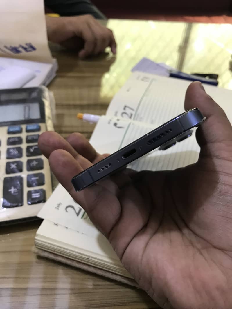 Apple iPhone 13 Pro Max 5