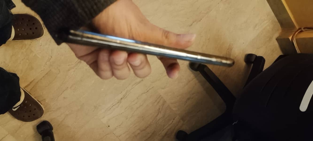 Apple iPhone X 6