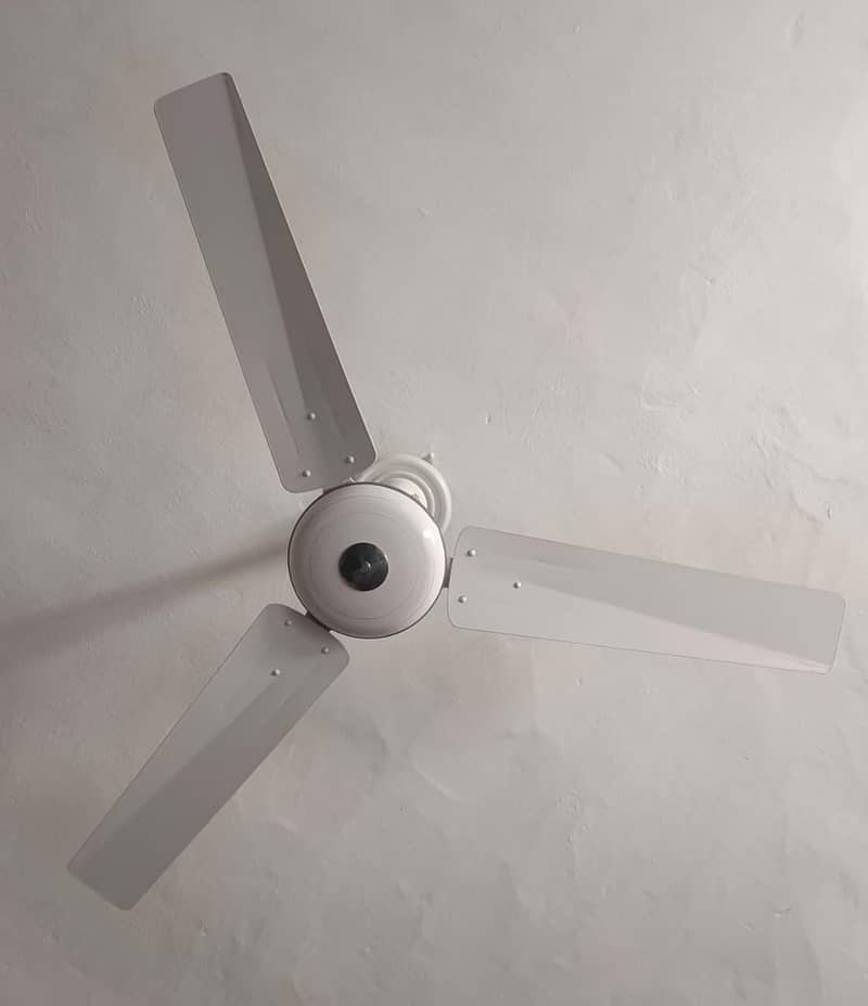 GFC CEILING FAN 1