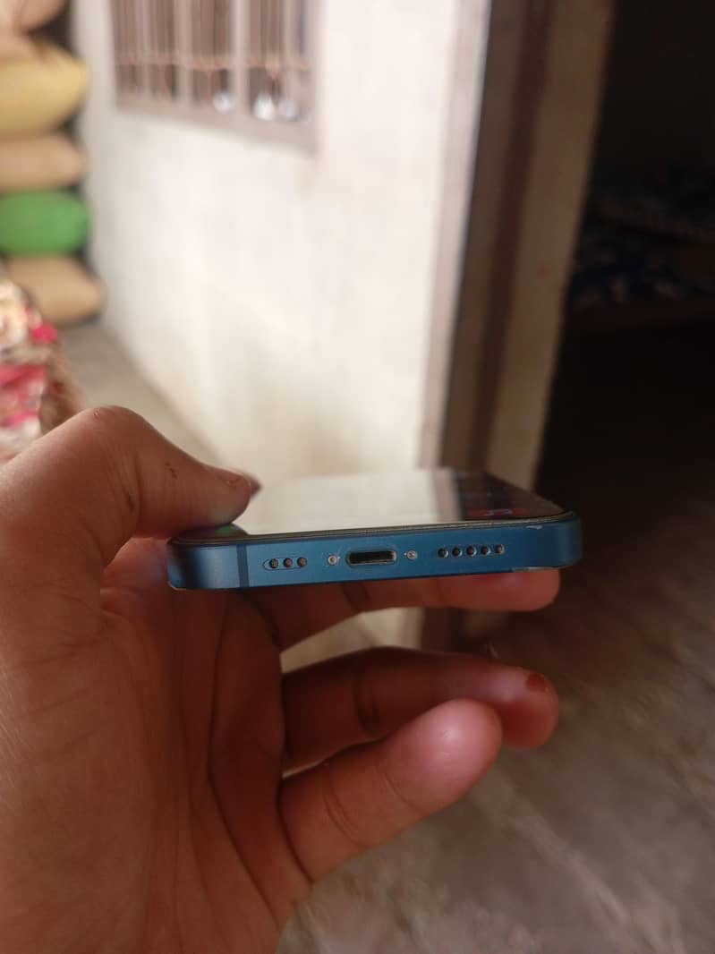 Apple iPhone 13 1