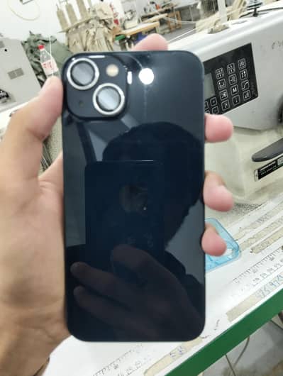 Apple iPhone 13