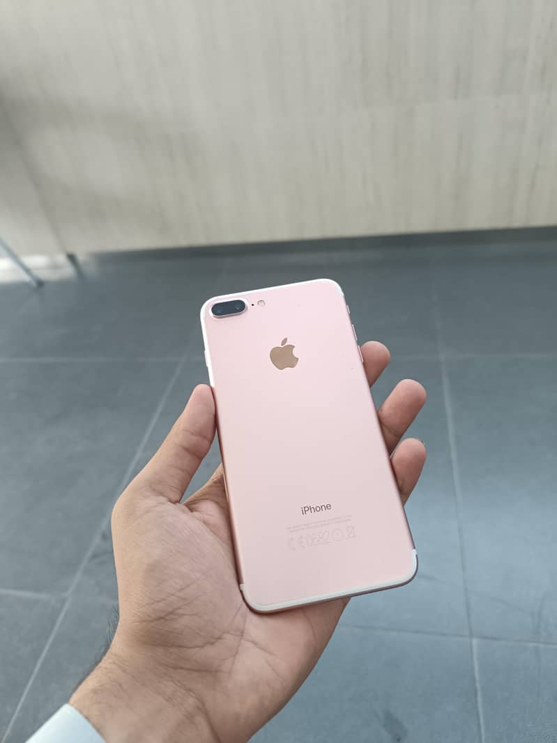 Apple iPhone 7 Plus 0