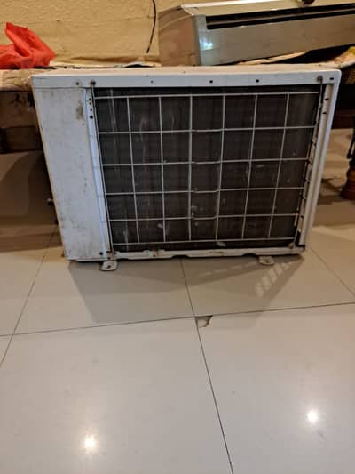 Dawlance 1.5 ton split ac. . H. zone non inverter good condition