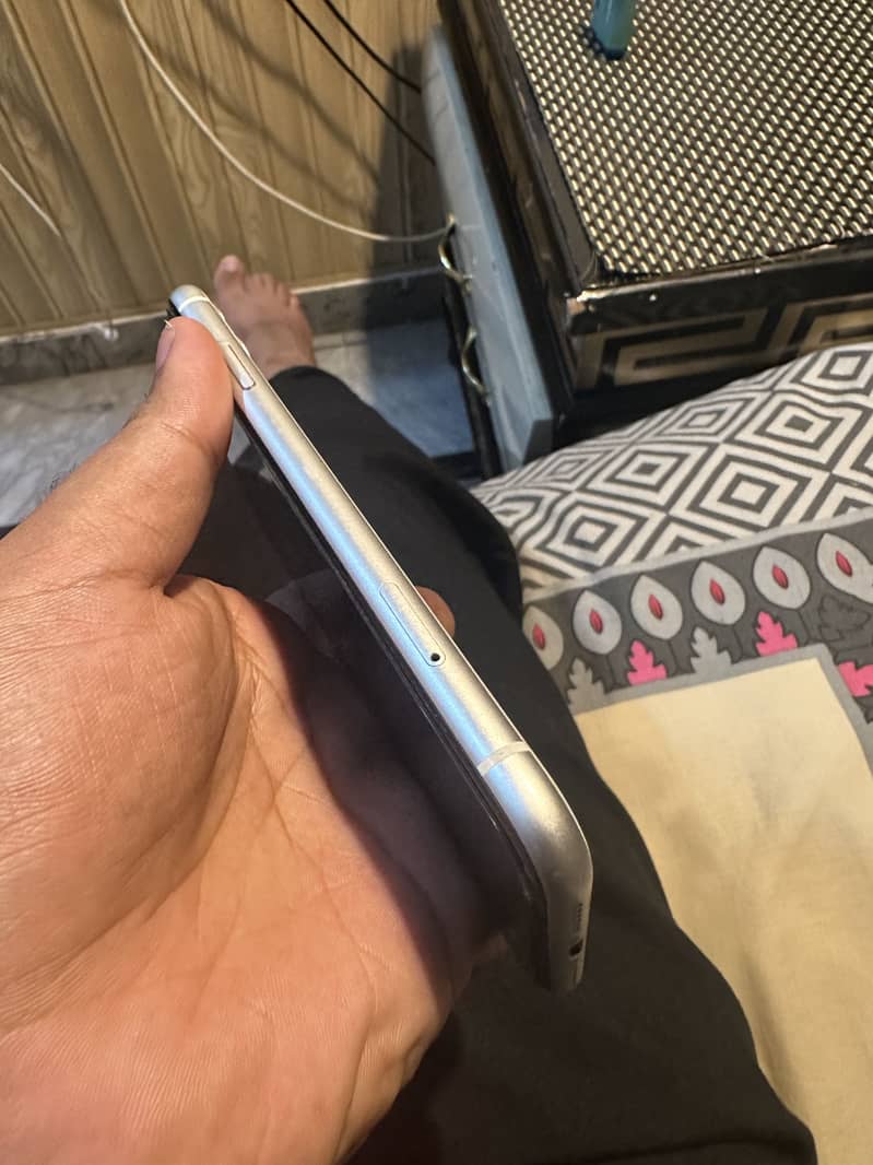 Apple iPhone 11 5
