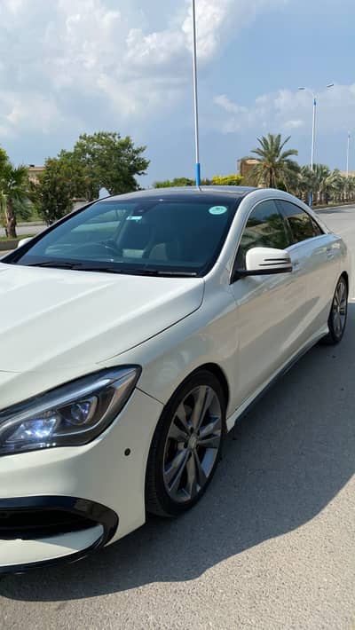 Mercedes CLA 200 AMG
