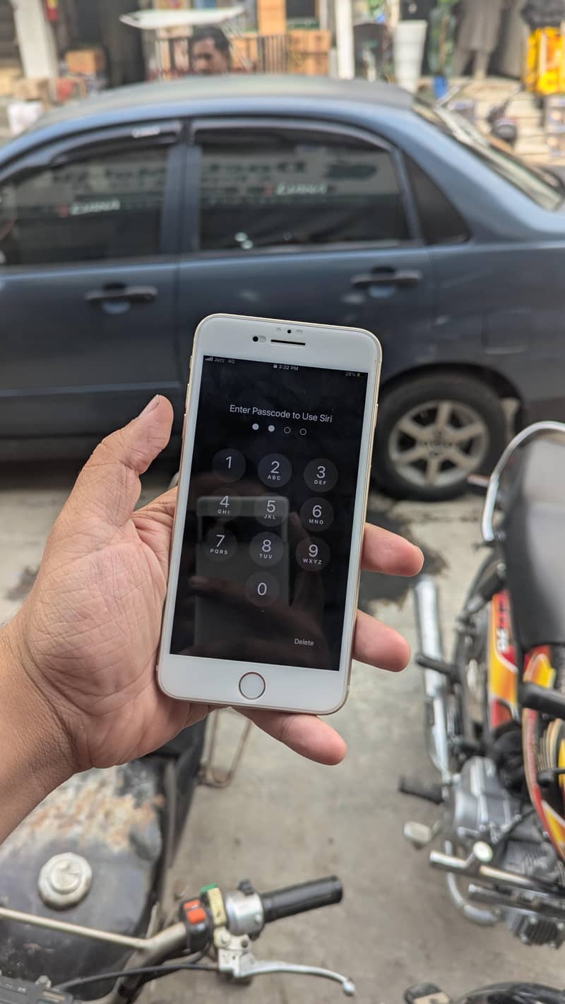 Apple iPhone 7 Plus 2