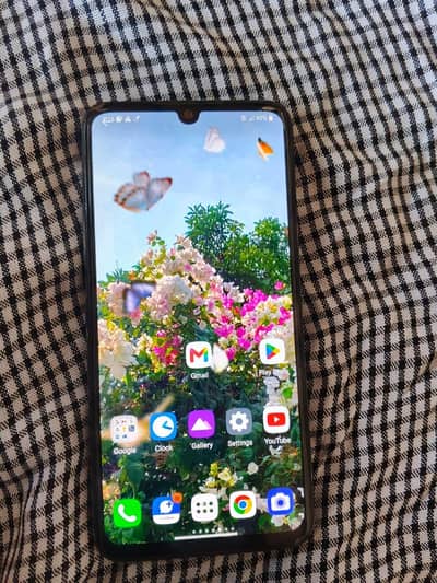 LG G8X ThinQ for sale in excellent condition. with Original charger.
