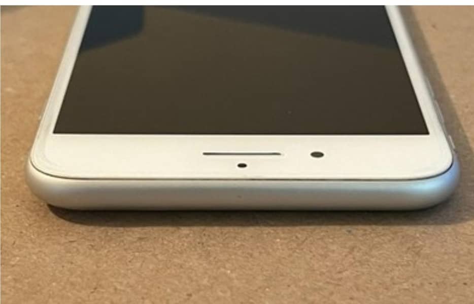 Apple iPhone 8 Plus 1