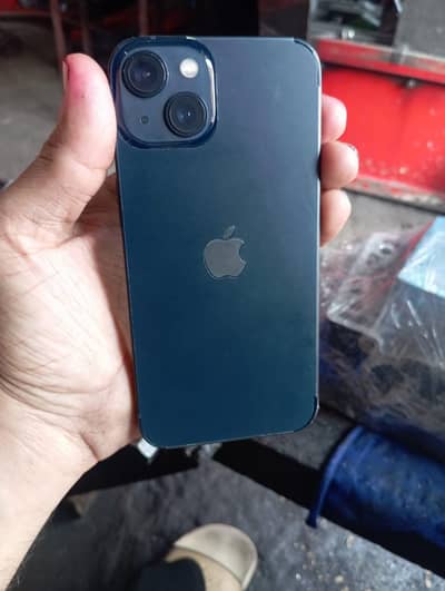 Apple iPhone 13