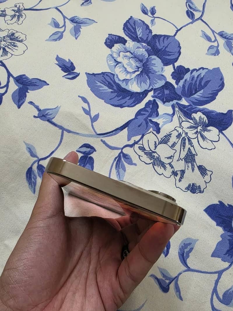 iPhone 14 Pro Max 4