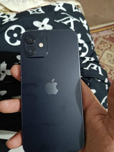 Apple iPhone 12