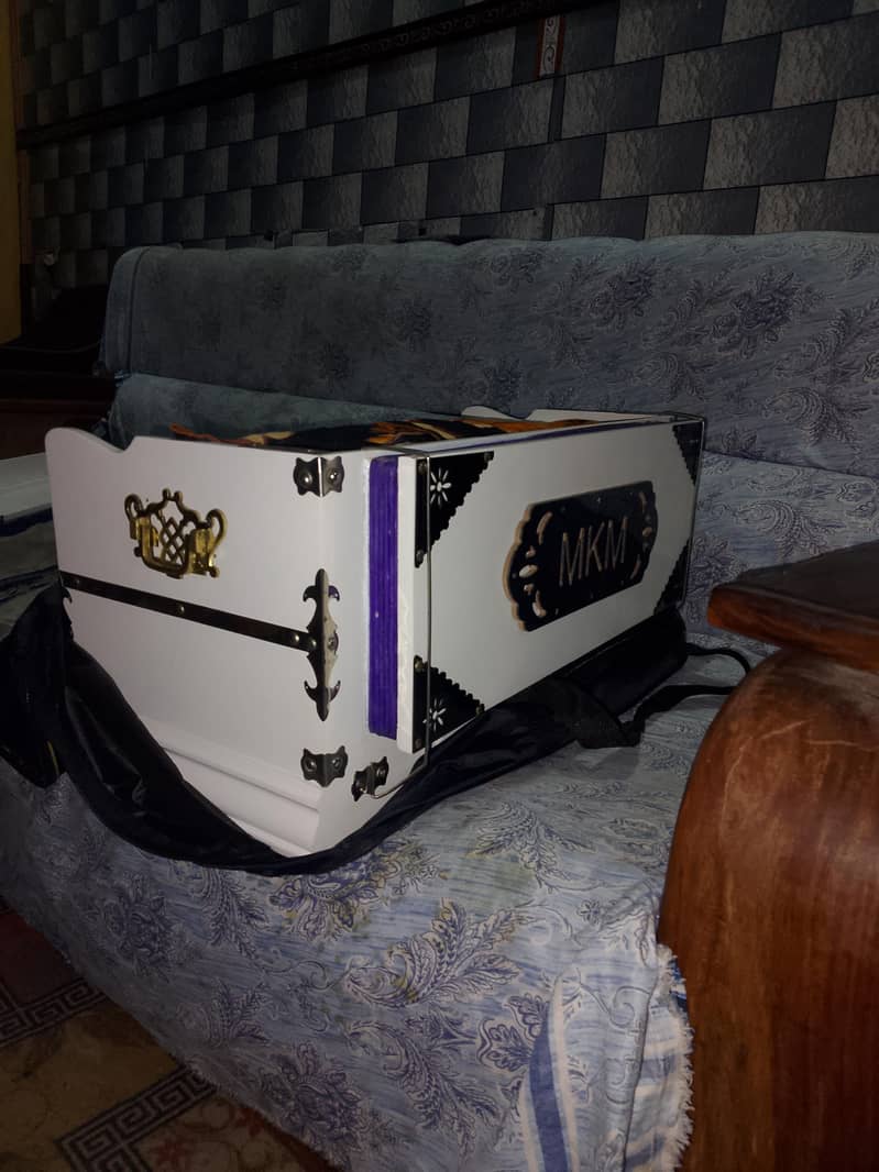 Harmonium 1