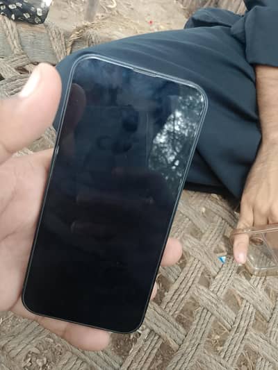 Apple iPhone 13