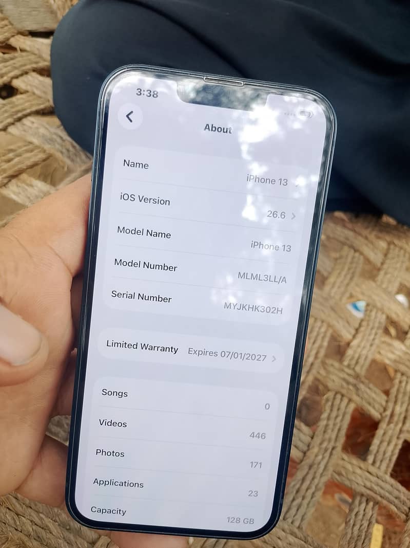 Apple iPhone 13 6