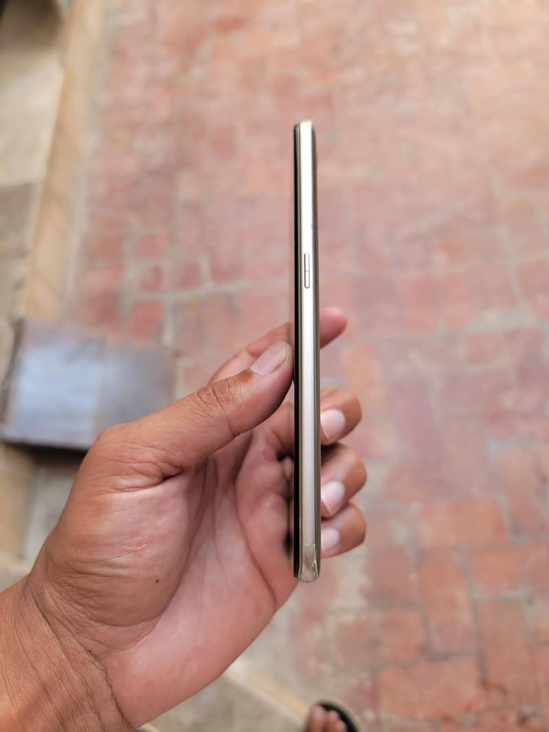 OPPO A7 2