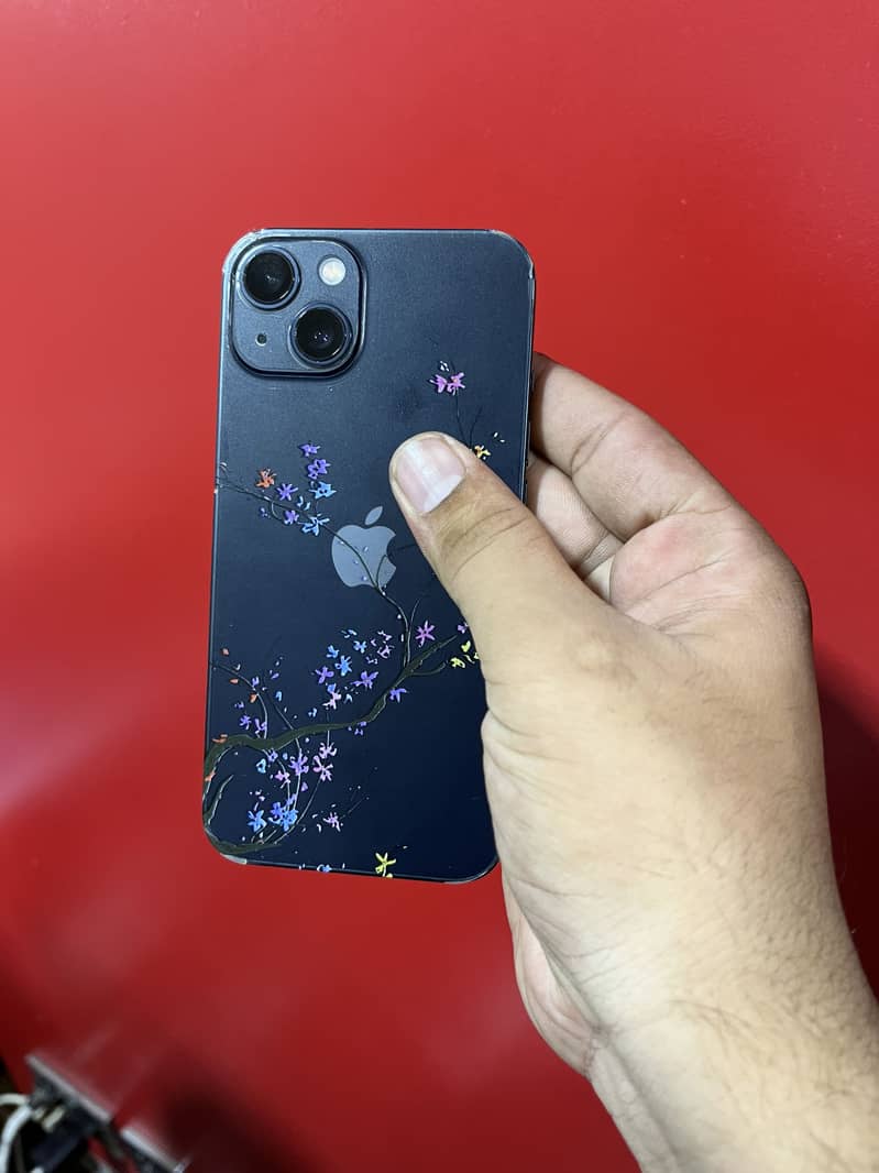 Apple iPhone 13 1