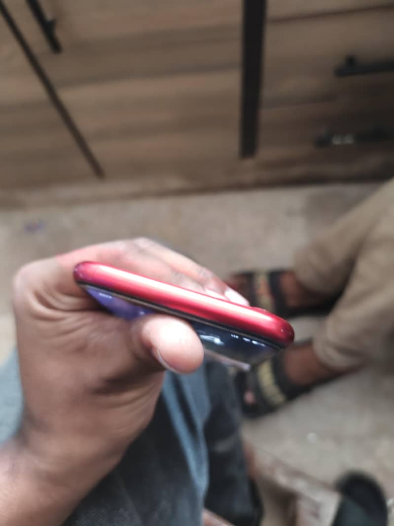 Apple iPhone 11 3