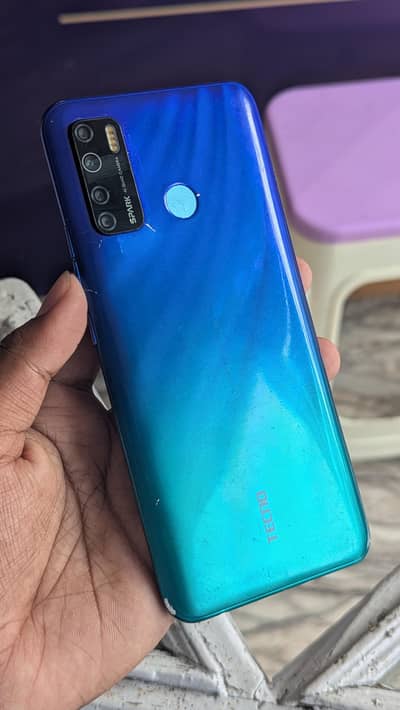 Tecno cammon 15