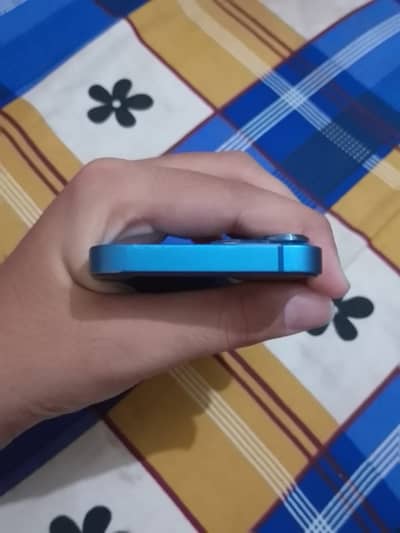 Apple iPhone 13 mini