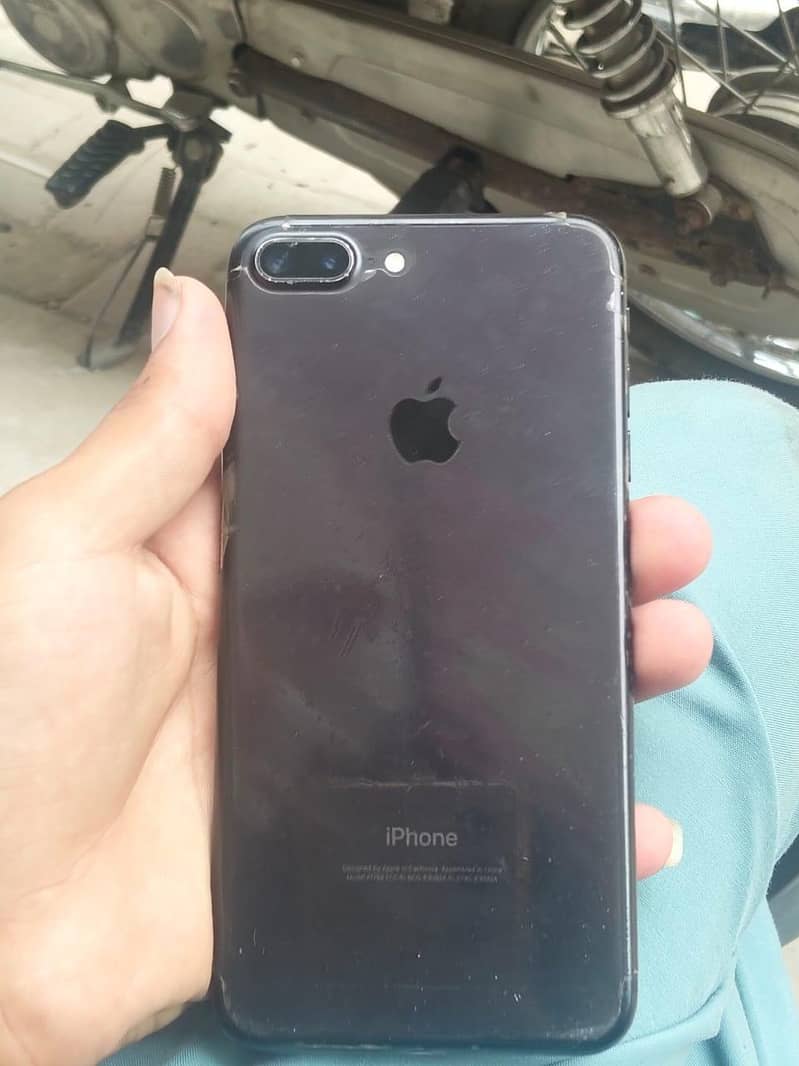 Apple iPhone 7 Plus 2