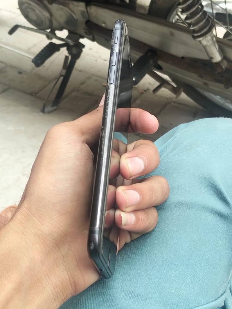 Apple iPhone 7 Plus 3