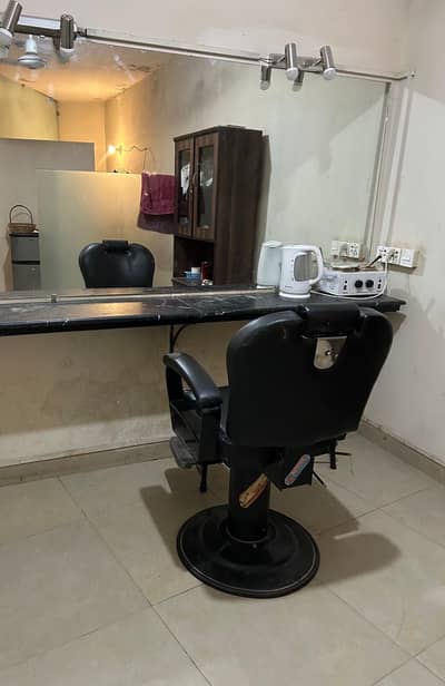 Beauty salon furniture & accessories for sale