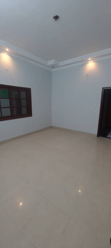 Prime Location Upper Portion Sized 450 Square Yards Available In North Nazimabad Block J