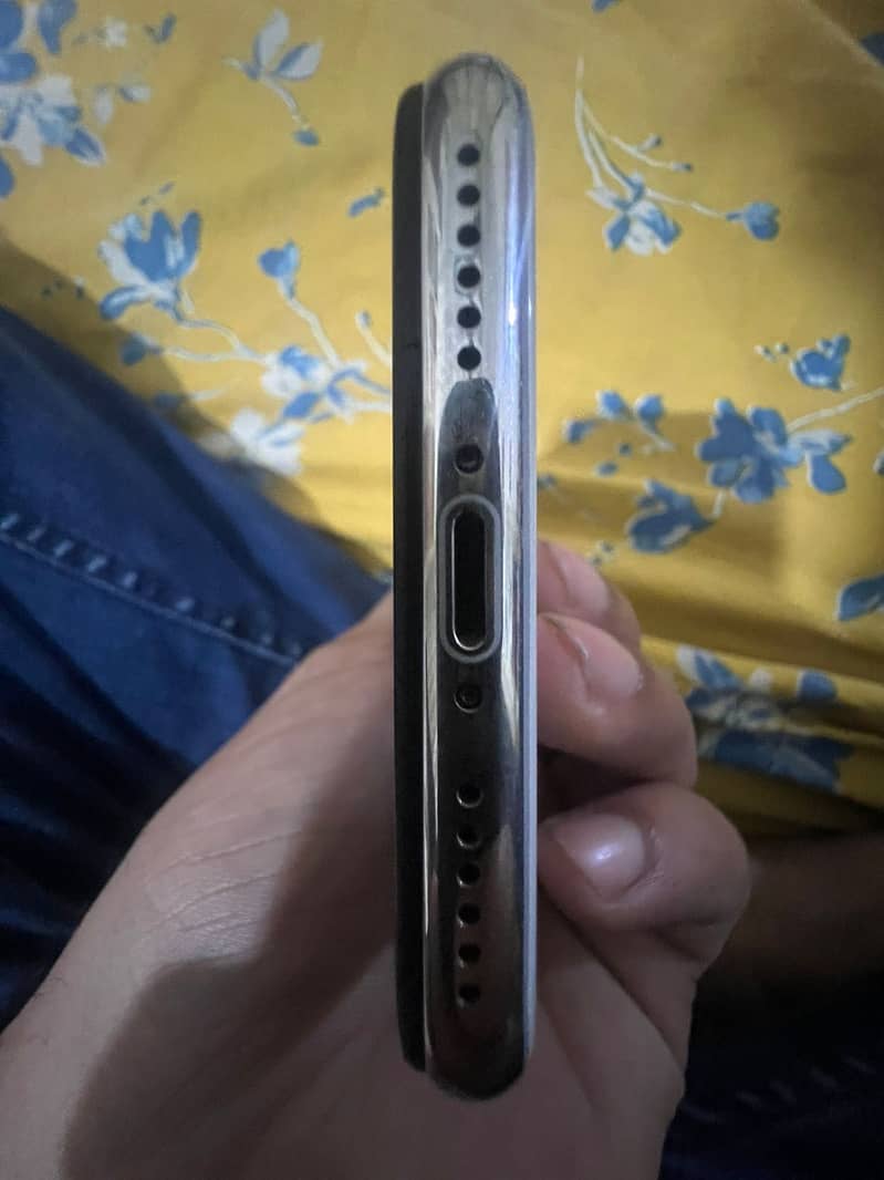 Apple iPhone X 1