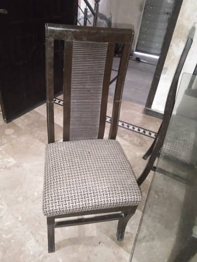 Dinning table with 6 chairs