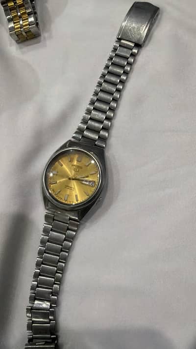 Original Seiko 5 Automatic 21 Jewels Watch – Gold Dial