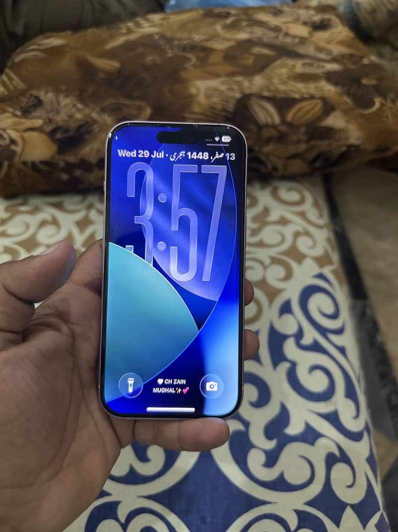 Apple iPhone 15 3
