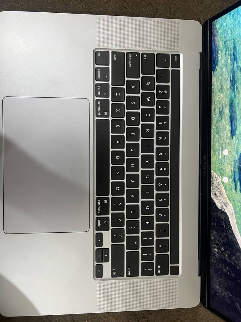 MacBook pro 2019 1