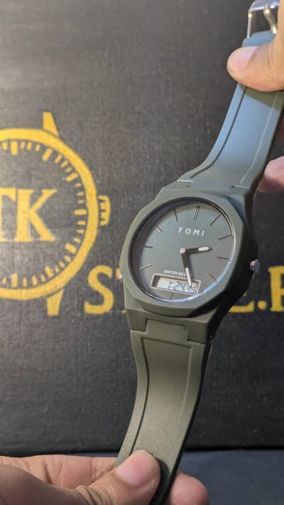 Tomi rubber strap watch with box
