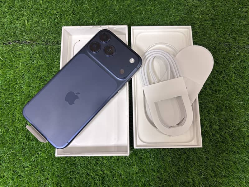 Apple iPhone 17 Pro Max 1