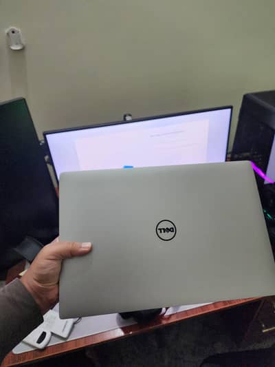 Dell Precision 5520 - 4GB Nvidia DDR5 GPU