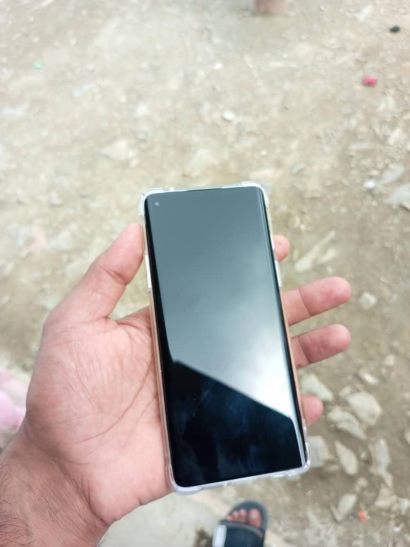One Plus 8 5G 4